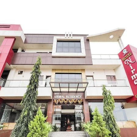 בהופאל Super Townhouse Lalghati Near Airport מראה חיצוני תמונה