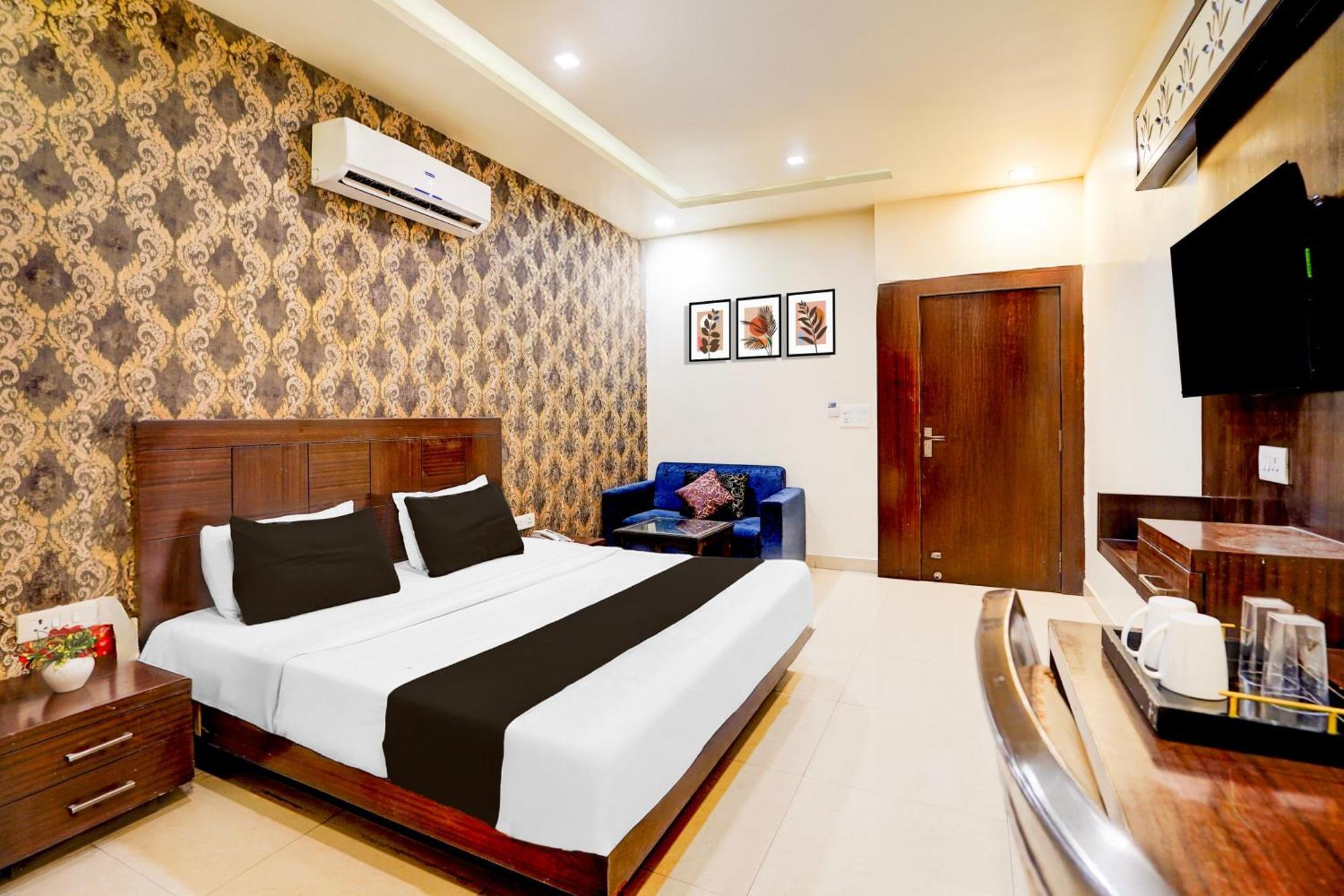 בהופאל Super Townhouse Lalghati Near Airport מראה חיצוני תמונה