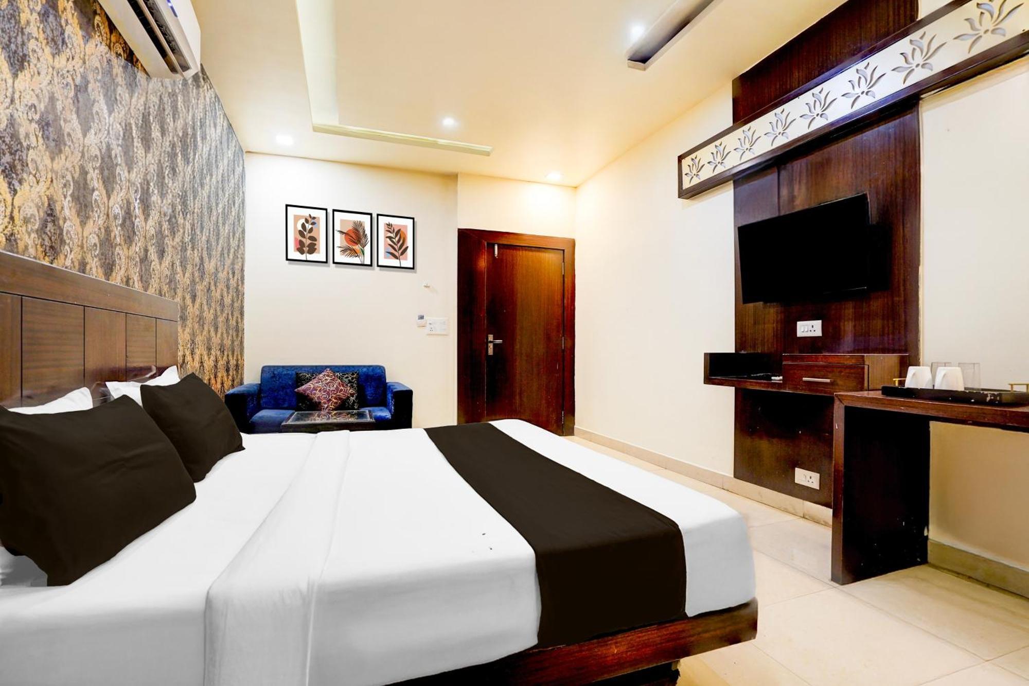 בהופאל Super Townhouse Lalghati Near Airport מראה חיצוני תמונה